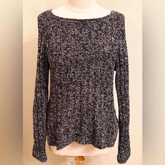 GAP Sweaters - Gap Black White Marled Stitch Long Sleeves Split Hem Knit Casual Sweater Size S
